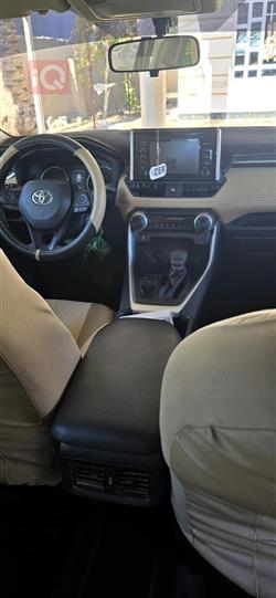 تۆیۆتا ڕاڤ 4